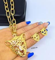 Kit Conjunto Colar e Brincos Corrente Elo Grosso com Pingente Onça Tingre Grande Conjunto Par de Brinco Folheado Ouro Kit Conjunto Colar e Brincos Corrente Elo Grosso com Pingente Onça Tingre Grande Conjunto Par de Brinco Folheado Ouro