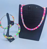 Kit Conjunto Colar e Brincos Miçangas Disco Disquinhos Fimo Coloridos Borracha Choker Moda Praia VerãoTendência Kit Conjunto Colar e Brincos Miçangas Disco Disquinhos Fimo Coloridos Borracha Choker Moda Praia VerãoTendência
