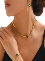 Kit Cordão + Pulseira + par de Brincos Trevo Banhado a Ouro