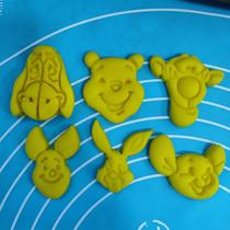 Kit Cortador Biscoito Ursinho Pooh com 6 Personagens
