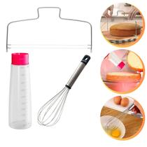 Kit Cortador Fatiador e Nivelador Com Fio Duplo Ajustável + Bisnaga Umedecer Massa Bolo + Batedor Fouet Profissional