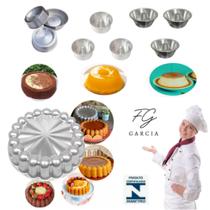 Kit De 1 Forma Charlotte Decorada Gomada e 9 Mini Formas Para Mini Bolos Baby Kit De 1 Forma Charlotte Decorada Gomada e 9 Mini Formas Para Mini Bolos Baby