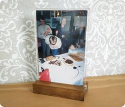 Kit de 10 Displays de Mesa 10x15 em Pinus e Acrílico Transparente Kit de 10 Displays de Mesa 10x15 em Pinus e Acrílico Transparente
