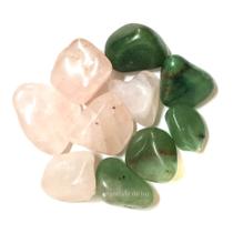 Kit de 10 Pedras Quartzo Verde e Quartzo Rosa Cristais Naturais Pequenas - Mandala de Luz