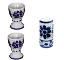 Kit de 2 Porta ovos e um saleiro, de Porcelana, feito e pintados a mão Kit de 2 Porta ovos e um saleiro, de Porcelana, feito e pintados a mão