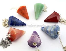 Kit de 7 Pêndulos Facetados em Cores dos Chakras com Pedras Naturais