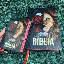 Kit de Bíblias Sagradas Femininas Mãe e Filha Leão com Rosas Versão ARC Com Harpa e Índice Herdeiro da Coroa
