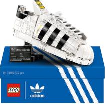 Kit de construção LEGO Icons adidas Originals Superstar 10282