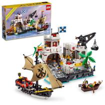 Kit de construção LEGO Icons Eldorado Fortress com navio pirata