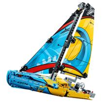 Kit de construção LEGO Technic Racing Yacht 42074 com 330 peças Kit de construção LEGO Technic Racing Yacht 42074 com 330 peças