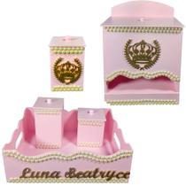 Kit de Higiene de bebê madeira Mdf Meninas 5 pçs - ROSA DE PEROLAS DE COROA