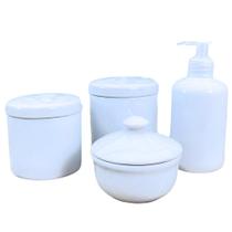 Kit de Higiene para Bebê 4 Peças Off White em Porcelana com Molhadeira e Tampa