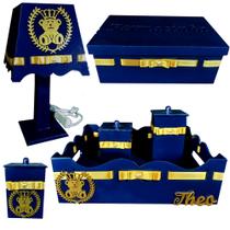 Kit de Higiene para quarto de bebê menino madeira Mdf 6 pçs - Ursinho rei dourado com azul marinho