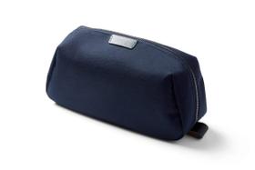 Kit de higiene pessoal Bellroy Kit de higiene pessoal Plus azul marinho Kit de higiene pessoal Bellroy Kit de higiene pessoal Plus azul marinho