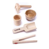 Kit de Jardinagem - Utensílios Montessori de Madeira, da Lume - Cód. LM230 Kit de Jardinagem - Utensílios Montessori de Madeira, da Lume - Cód. LM230