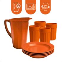 Kit de Jarra + 4 Pratos + 4 Copos Plásticos Coloridos Uso Diário e Refeições