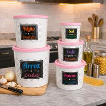 Kit de Mantimentos de Plástico com 5 Peças Empilháveis com Tampa Organização e Armazenamento de Alimentos Secos na Cozinha com Praticidade Kit de Mantimentos de Plástico com 5 Peças Empilháveis com Tampa Organização e Armazenamento de Alimentos Secos na Cozinha com Praticidade