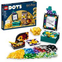Kit de mesa de brinquedo LEGO DOTS Hogwarts 41811 com 856 peças