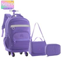 KIT De Mochila G 4 Rodas 360Juvenil Estilosa Cor Pink Roxo Desenho Do Tecido Matelassê Lancheira Té KIT De Mochila G 4 Rodas 360Juvenil Estilosa Cor Pink Roxo Desenho Do Tecido Matelassê Lancheira Té