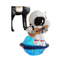 Kit De Modelo De Astronauta De Guitarra Luminosa 1423 Peças Blocos De Construção Educacionais