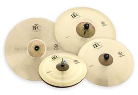 Kit de Pratos BFC Brazilian Finest Cymbals KIT8 Versaliko Hihat 14, Crashes 16 e 18, Ride 20 e Bag