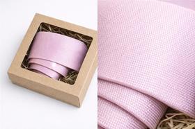 Kit de Presente com Gravata Slim Rosé Lisa e Caixa Exclusiva