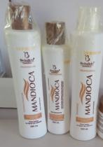 Kit de shampoo e mascara mandioca da Bio instituto.