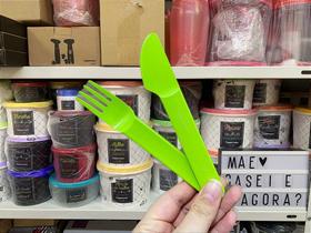 Kit de Talheres Verde - Garfo e Faca Tupperware Kit de Talheres Verde - Garfo e Faca Tupperware