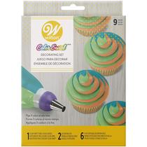 Kit de tubulação de gelo Wilton Color Swirl de 9 peças com sacos de confeitar Kit de tubulação de gelo Wilton Color Swirl de 9 peças com sacos de confeitar