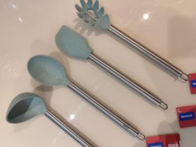 Kit de utensílios 4pçs em silicone DUO, Concha, Colher, Espátula e Pegador de Massa