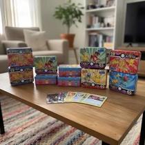 Kit Deck Pokémon 45 Cards Sortidos Premium Latinha Lacrado Kit Deck Pokémon 45 Cards Sortidos Premium Latinha Lacrado