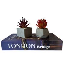 Kit decoração livro London + 2 vasinhos de cimento artesanal