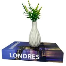 Kit decoração livro Londres + vaso branco de cerâmica