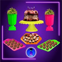 Kit Decoração Mesa Neon Boleira Vaso Grego e Bandejas Brilha na Luz Negra