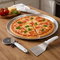 Kit Dia da Pizza Forma 35cm Cortador e Espátula Inox Kit Dia da Pizza Forma 35cm Cortador e Espátula Inox