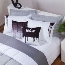 Kit Edredom Casal 7 Peças Estilo Moderno Cores Vibrantes e Acabamento Fino - 3202 Kit Edredom Casal 7 Peças Estilo Moderno Cores Vibrantes e Acabamento Fino - 3202