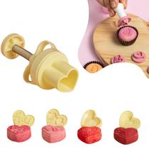 Kit Ejetor Max E Carimbo Corações Molde Doces Brigadeiro