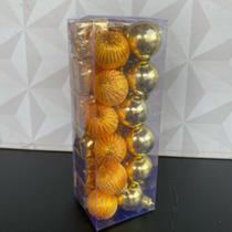 Kit enfeite para árvore de natal com bola tambor e presente dourado com 24 peças