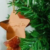 Kit Enfeites de 8 uni Árvore Natal Acrílico Estrelas com cordão Palavras Gravadas Decoração Natalina Kit Enfeites de 8 uni Árvore Natal Acrílico Estrelas com cordão Palavras Gravadas Decoração Natalina