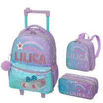Kit Escolar Lilica Ripilica Coleção 2025 Original Pacific, Mochila Mala Com Rodinhas + Lancheira + Estojo Duplo Kit Escolar Lilica Ripilica Coleção 2025 Original Pacific, Mochila Mala Com Rodinhas + Lancheira + Estojo Duplo