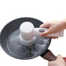 Kit Escova Giratória Multiuso Recarregável Com Usb - Branca Kit Escova Giratória Multiuso Recarregável Com Usb - Branca