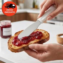 Kit Espátula Manteiga 2 Em 1 Com Serra Serrilhada Em Inox Cabo Branco Patê Geleia Pão Torrada Kit Espátula Manteiga 2 Em 1 Com Serra Serrilhada Em Inox Cabo Branco Patê Geleia Pão Torrada