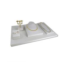 Kit Expositores de Joias Prestige - Busto e Bases Retangulares - Offwhite