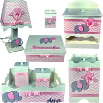 Kit farmacinha Higiene bebê Mdf 8 pçs - CHEVRON ROSA COM ELEFANTE ROSA