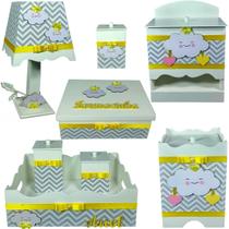 Kit farmacinha Higiene bebê Mdf 8 pçs - CHUVA DE AMOR CHEVRON CINZA COM AMARELO - Flores para Mariae Decor