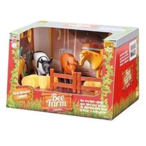 Kit Fazendinha Bee Farm Com Celeiro E Animais Rotobrinq
