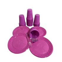 Kit Festa 100 Pratinhos Pratos 100 Garfinhos Garfos e 100 Copos Descartáveis