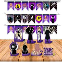 Kit festa Wandinha Decoração aniversá Bandeirola + 8 Display Kit festa Wandinha Decoração aniversá Bandeirola + 8 Display