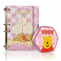 Kit Fichário Argolado Pooh Colegial 192 Folhas + Estojo Grande PVC Hexagonal Pooh Dac