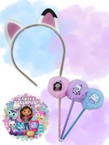 Kit Gabby Dollhouse e amigos 4 peças tiara orelha Gabi e lapis pompom papelaria presente pascoa